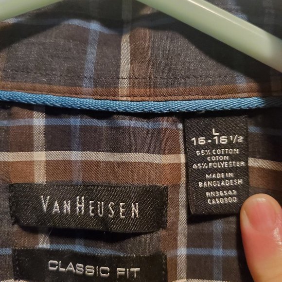 Van Heusen Button Down long sleeve - Picture 2 of 3